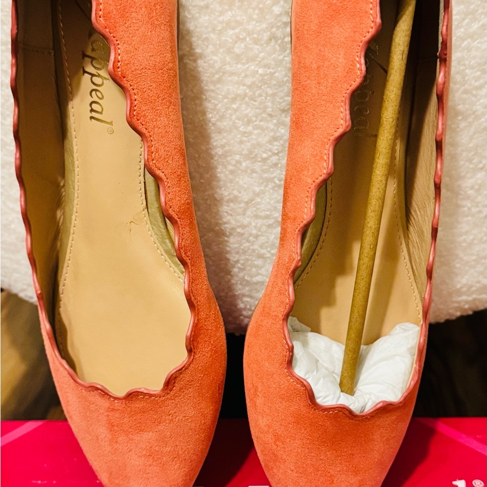 Xappeal Women's Peach Scalloped Flats